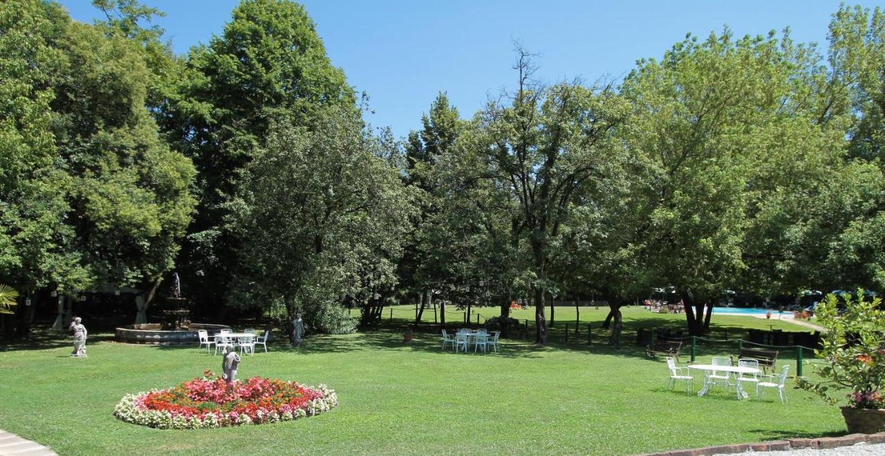 Hotel Villa Luppis Pasiano Di Pordenone Εξωτερικό φωτογραφία